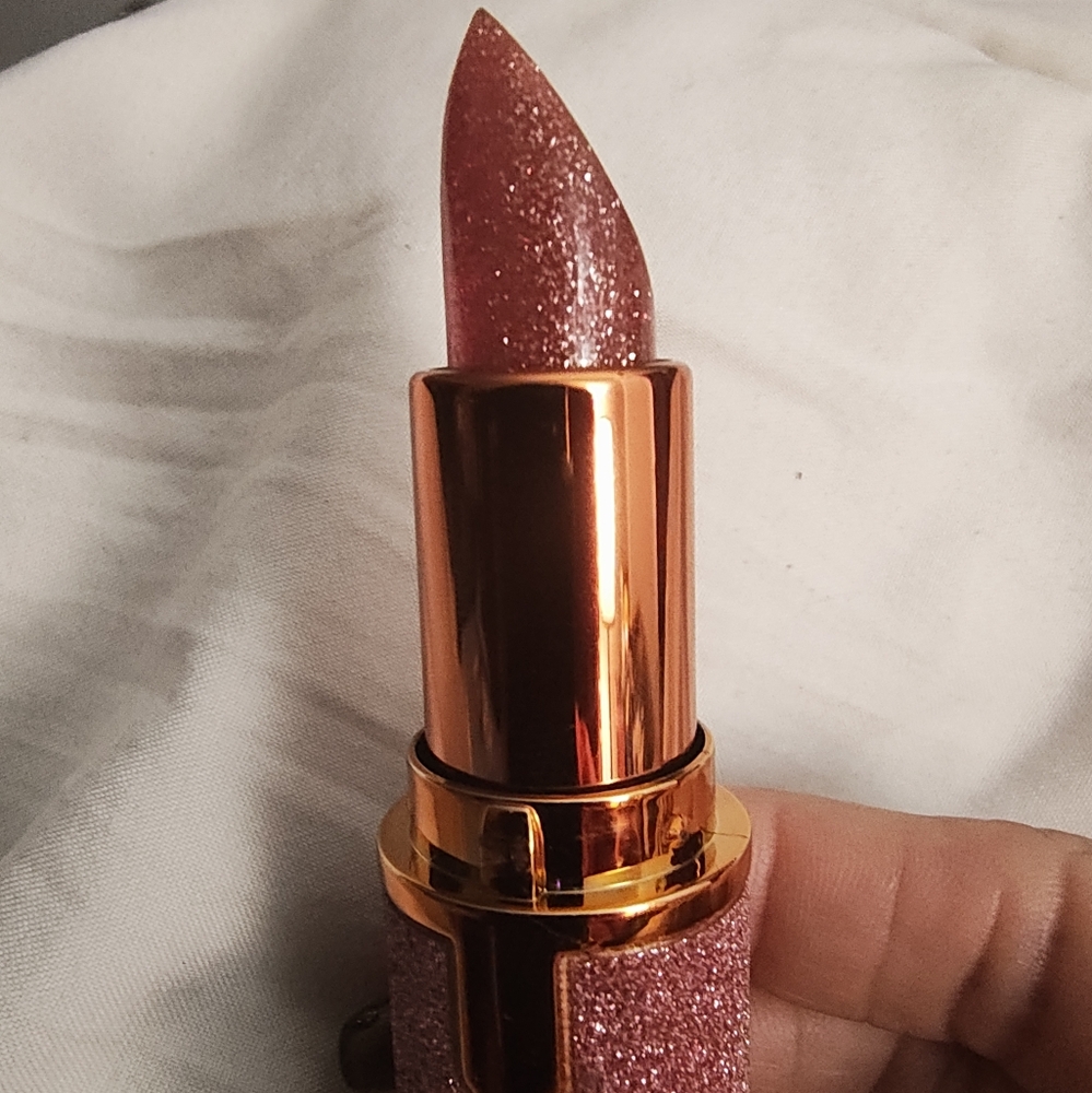 Lipstick - Picture 2 of 2